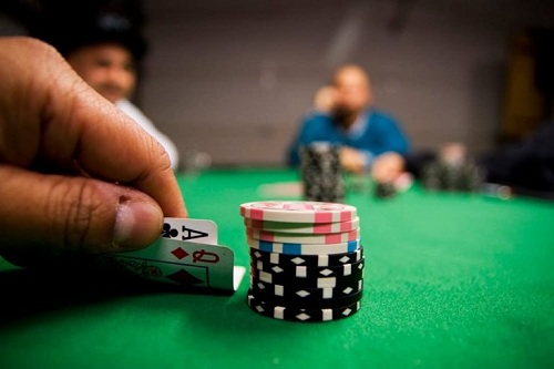 Chuẩn hóa thời gian đánh Poker